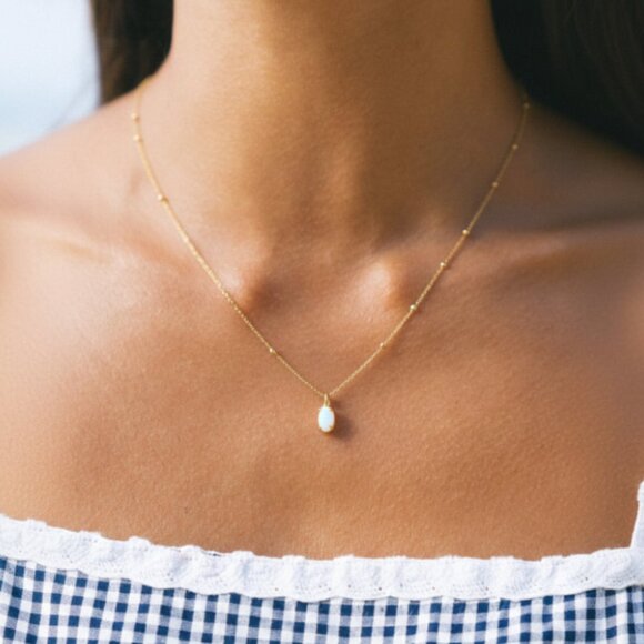 Atolea Jewelry - Atolea Opal Necklace - Waterproof and Sweatproof Tarnish Proof - 18k plated - NW